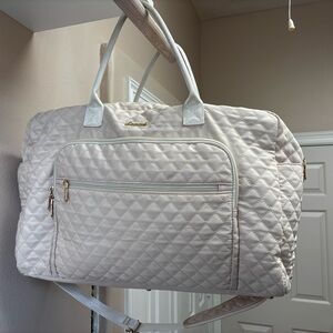 *LIKE NEW* Weekender/Duffle/Travel Luggage Bag “cream”
